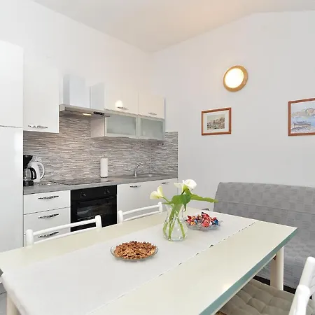 Apartment Mira 1293 Fazana