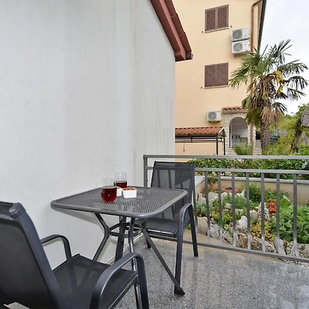 Mira 1293 Apartman *