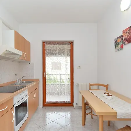 Apartment Mira 1293 *