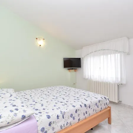 Mira 1293 Apartman Fažana