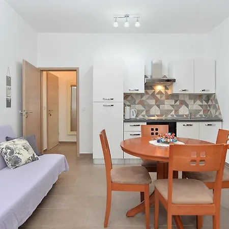 Apartment Mira 1293