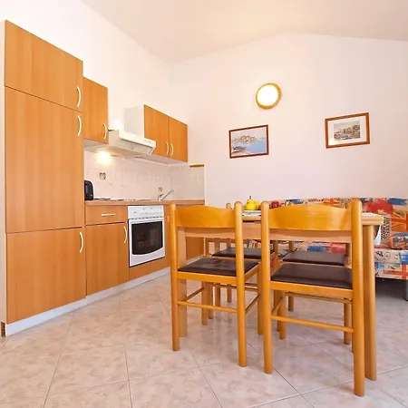 Διαμέρισμα Mira 1293 *