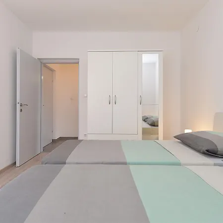 Appartement Mira 1293 Fažana