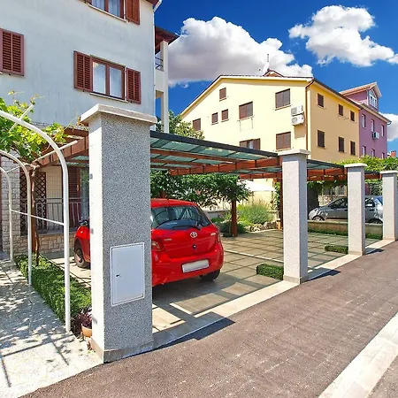 Apartment Mira 1293 Fazana