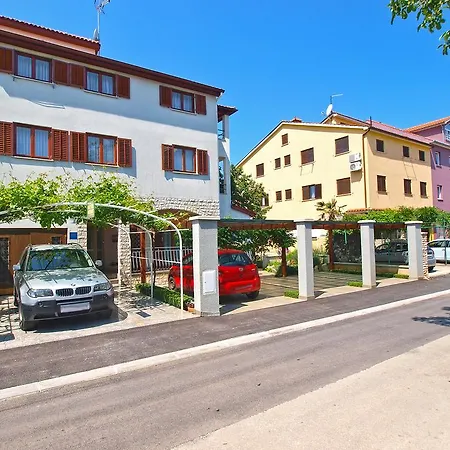 Mira 1293 Apartment