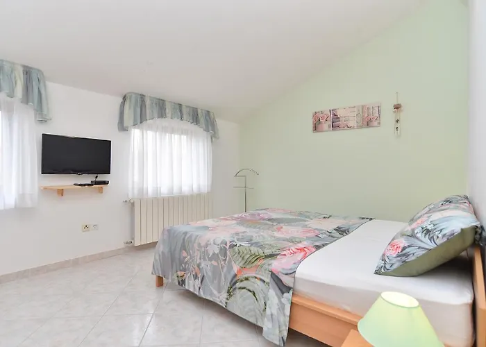 Mira 1293 Apartman *