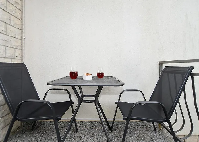 Apartman Mira 1293 *