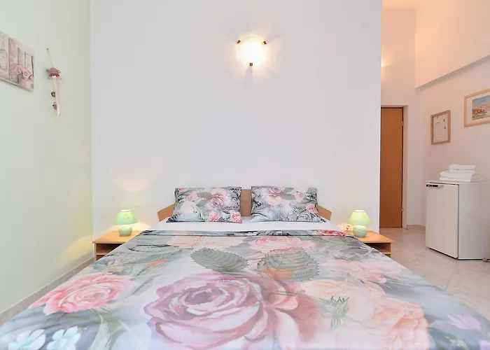 Mira 1293 Apartman *