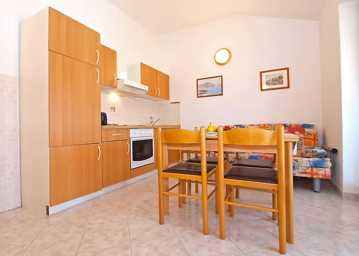 Apartman Mira 1293 *
