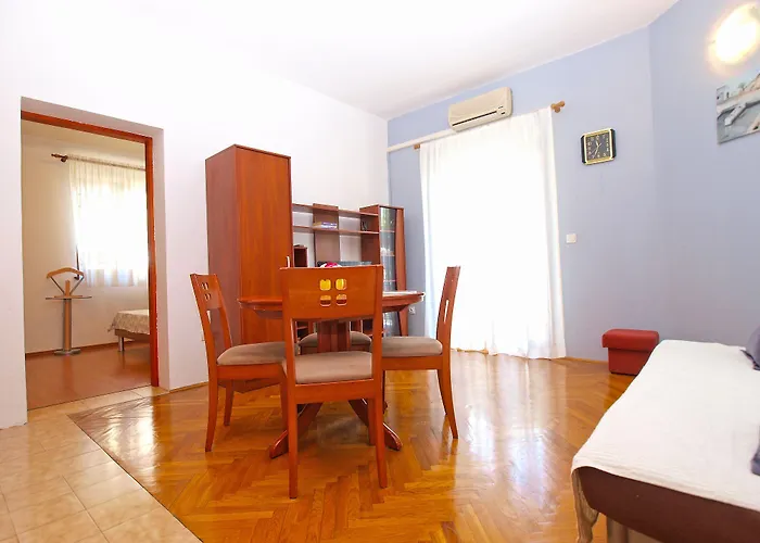 Apartman Mira 1293 *