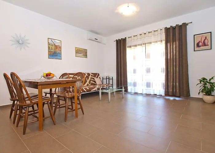 Apartman Mira 1293 *