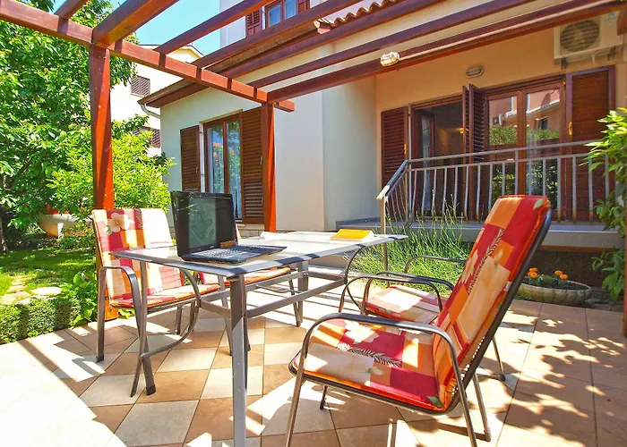 Apartman Mira 1293 *