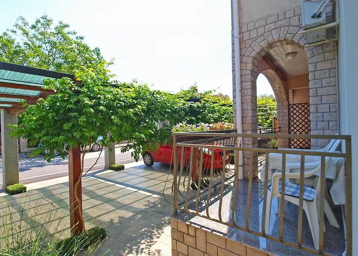 Apartman Mira 1293 *